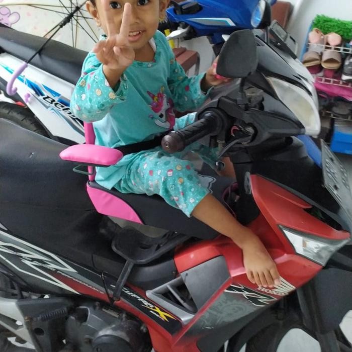 Jok Kursi Sandaran Anak motor Supra X 125 Motif Hellokity