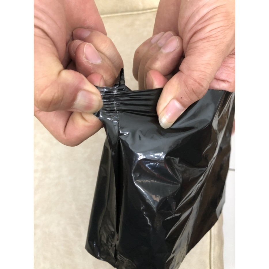 

Polymailer bag, kantong kurir / courier bag / dhl ukuran 30*40