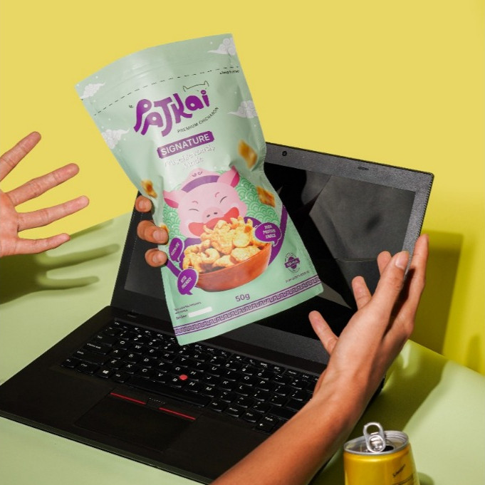 

Patkai Snack Kerupuk Babi Signature Flavour Regular Pack 50 Gr