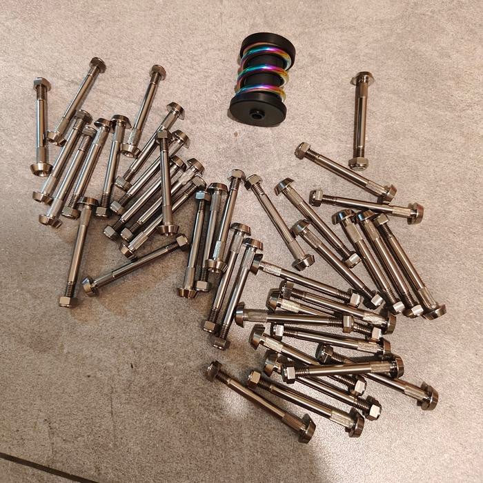 Baut rearshock TITANIUM silver bromptonN