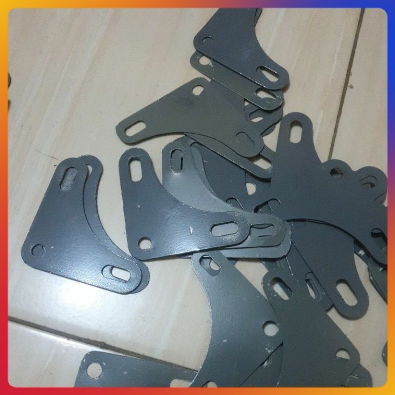 PLAT SEGITIGA SIKU LUBANG TEBAL 1MM BUAT KUNCI RAK BESI SIKU LUBANG