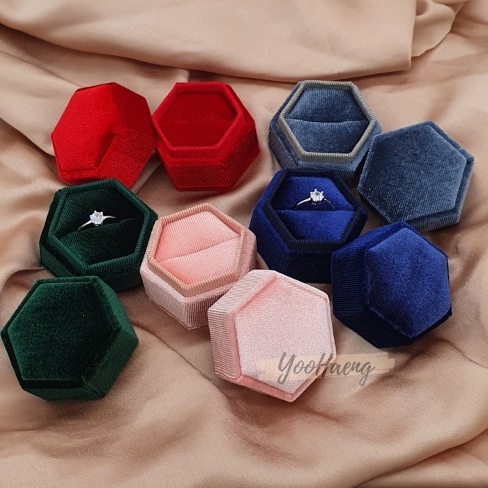 Kotak Cincin Ringbox / Ring Box Hexagon Velvet Luxury Wedding