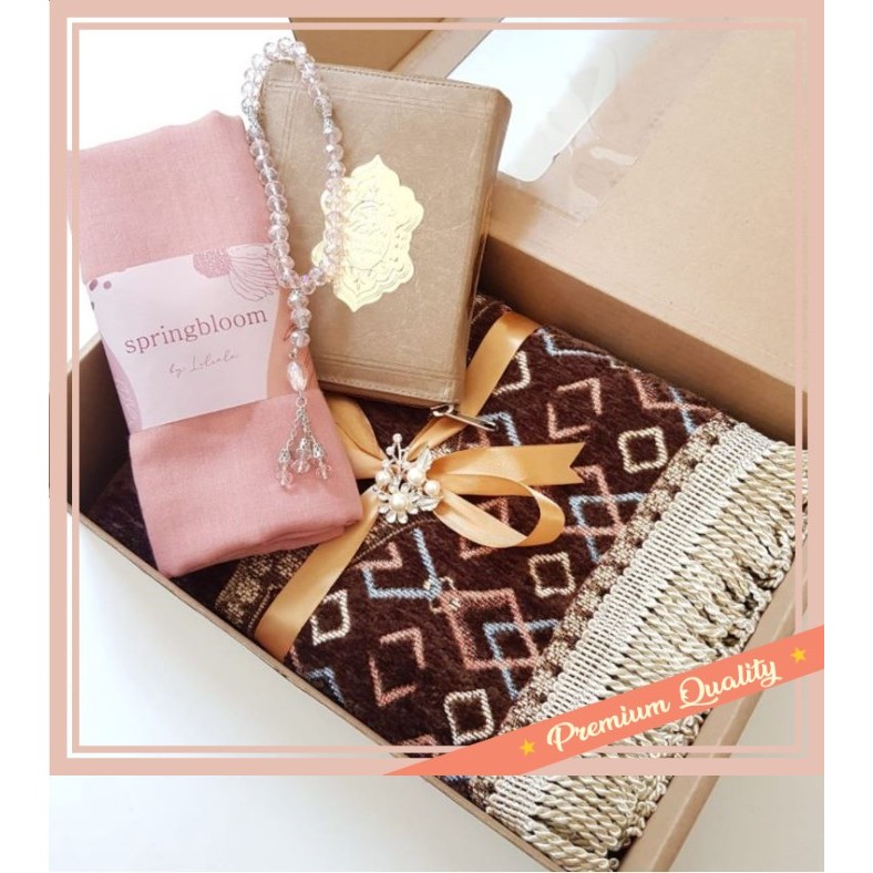 

Hampers Lebaran Unik Lucu Murah Keren buat Pacar / PAKET HAMPERS PREMIUM 4 IN 1/ 5 IN 1 SAJADAH TASBIH ALQURAN IDUL FITRI - 4 IN 1, MAROON
