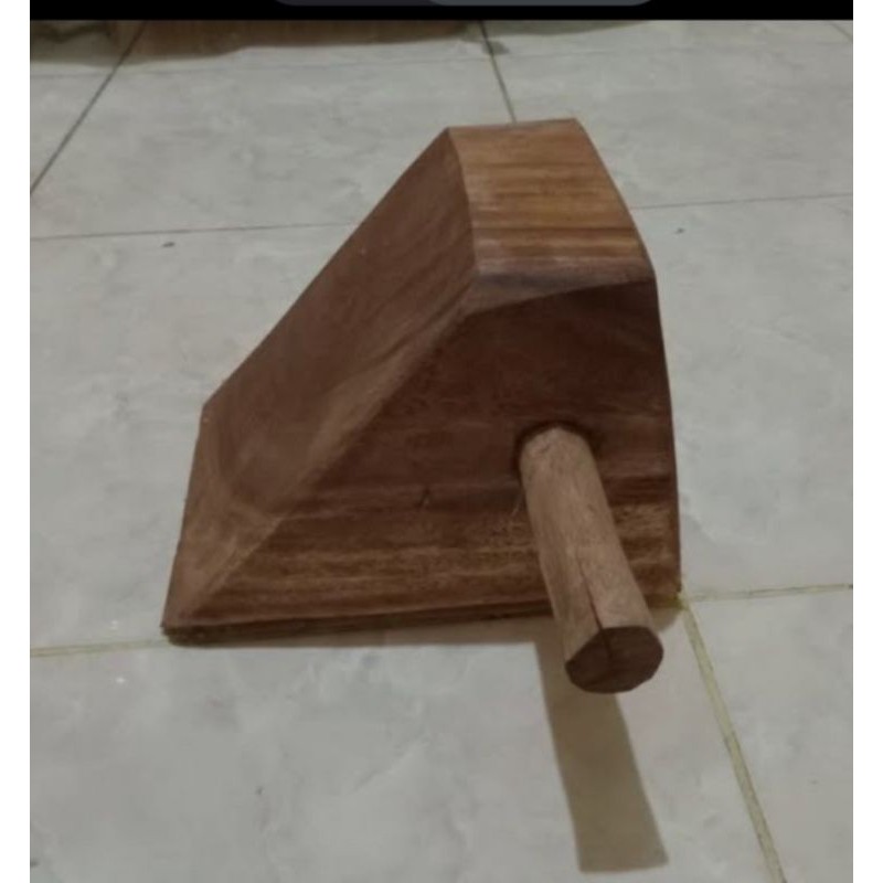 ganjal ban mobil (truck/pickup)