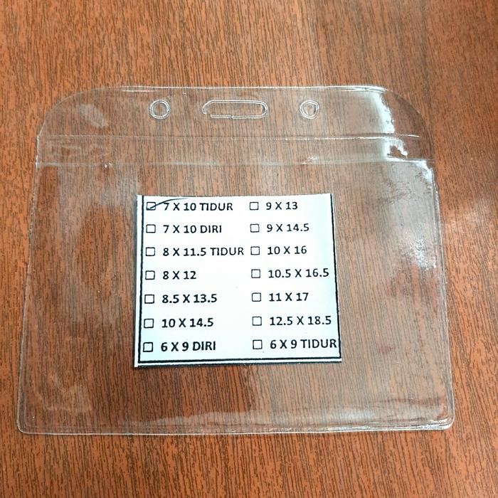 

ANDMA Plastik Name Tag ID Card 7x10 Tidur 1 Pak isi 100 / Plastik Bening - 7x10 (Berdiri)