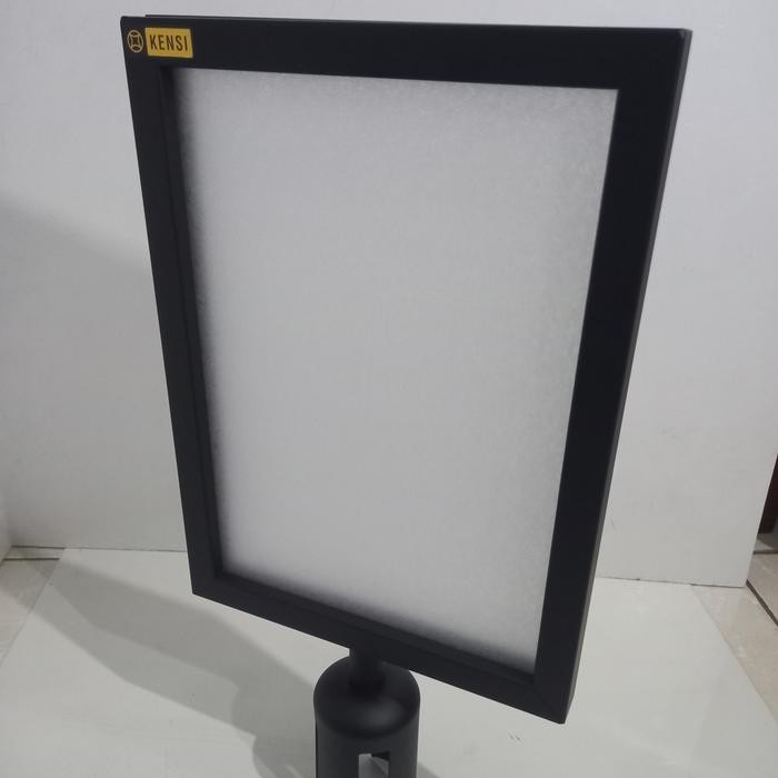 

Sign Board FRAME DISPLAY A4 Potrait Signage Hitam papan tiang antrian