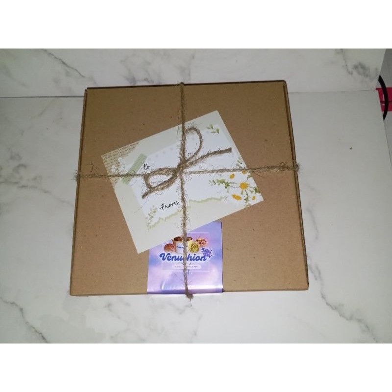 

Extra Box Hampers Ramadhan Lebaran