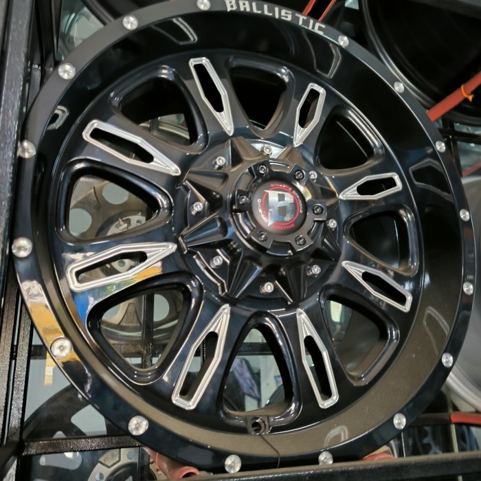 Velg Ballistic Offroad 953  20x9.0 6H 139.7 et12 Ring 20 R20 Mobil Pajero Fortuner Hilux LandCruiser