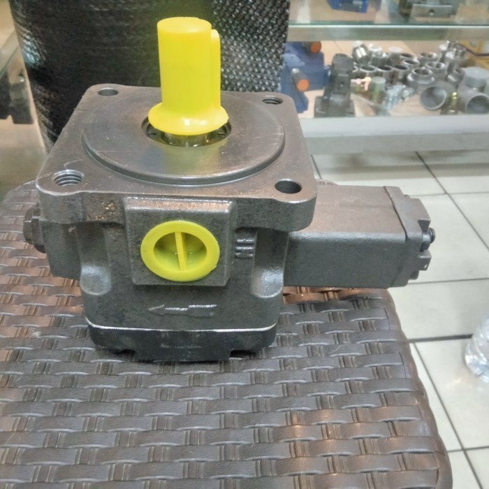 Variable Vane Pump VVP-15-F-R Jaguar / pompa oli vp1-15-70 jaguar