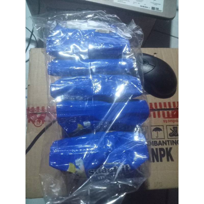 

masmelow snakit isi 10 pcs