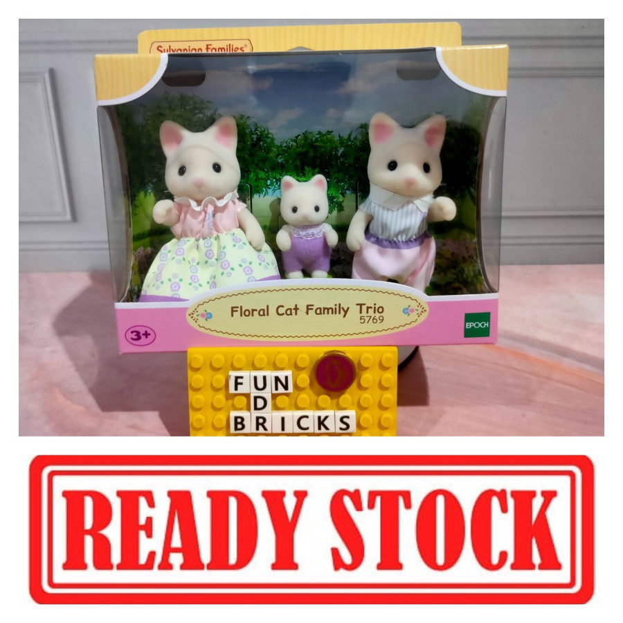 DO99 Sylvanian Floral Cat Family
