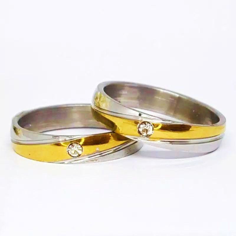 Cincin Couple Titanium Anti Karat Cicin Tunangan Nikah Ring Pria Wanita Cicin Kawin Stainless Steel 