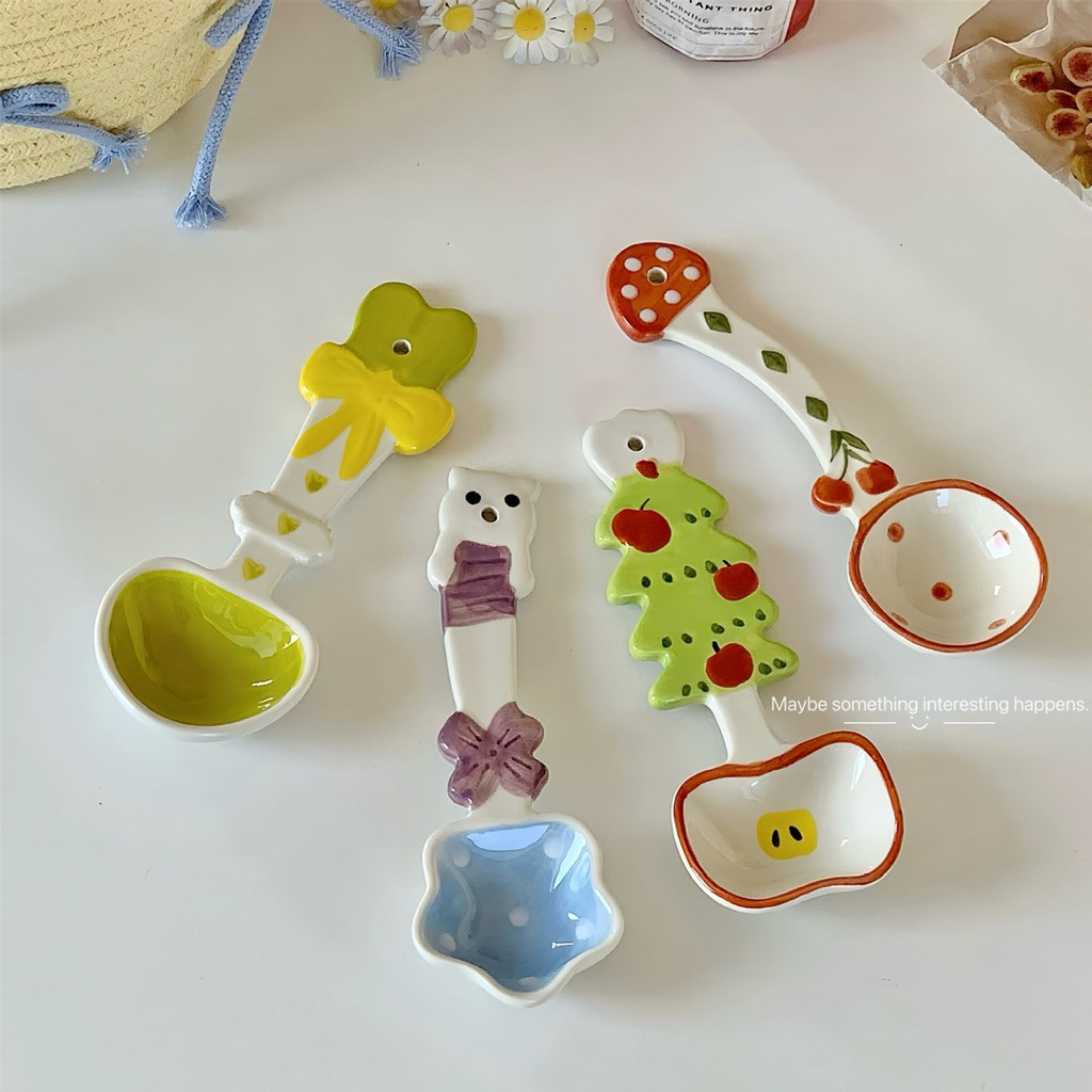 

LIVINSTORE Planty Tablespoon Sendok Makan Sendok Teh Keramik Korea Aesthetic Estetik Putih Props Properti Foto Konten Estetik Ceramic Spoon biru merah blue red karakter jamur apel bintang star beruang polar bear