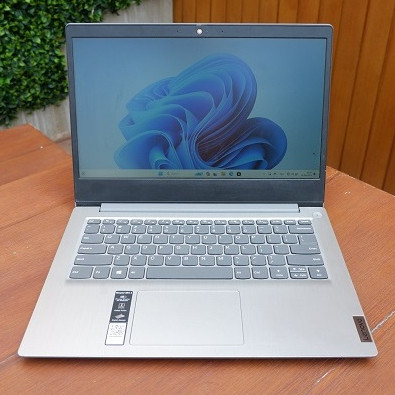 Lenovo Ideapad Slim 3 AMD 3020e Ram 16Gb Ssd 512Gb Window 11