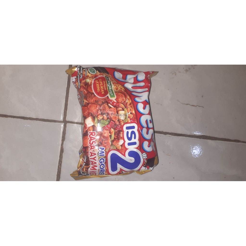 

mi instant suksess goreng isi2 rasa ayam kecap 129g