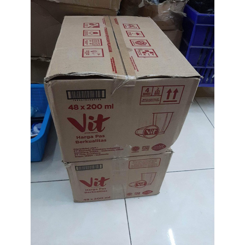 

Vit Air Mineral Gelas 200ml 1 dus isi 48pcs