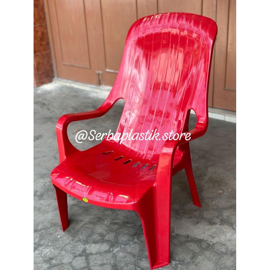 kursi santai sandaran tinggi / kursi santai plastik warna pantai