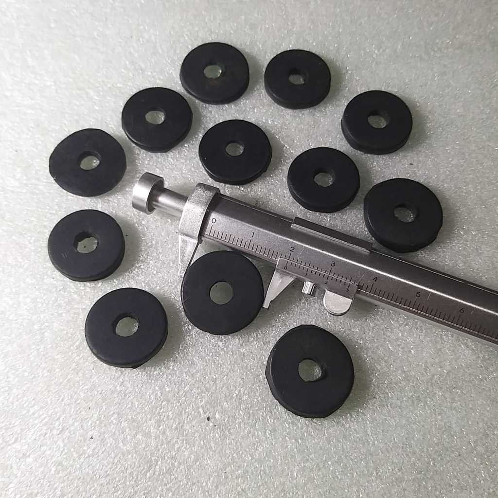 Karet ring ganjelan baut universal diameter luar 20mm diameter dalam 2mm tebal 2mm FP-03