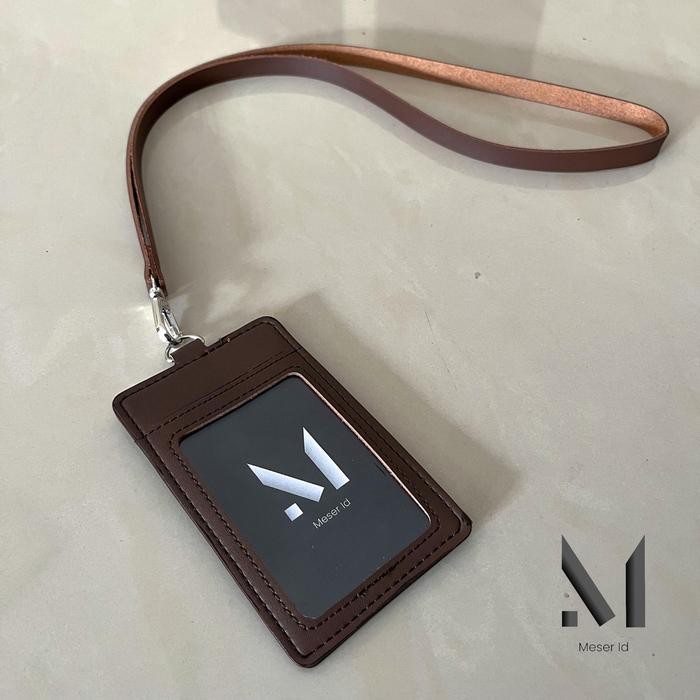 

READY Name Tag Holder Lanyard Id Card Kulit Sintetis 4 Slot Penyimpanan Kartu Tali - Coklat