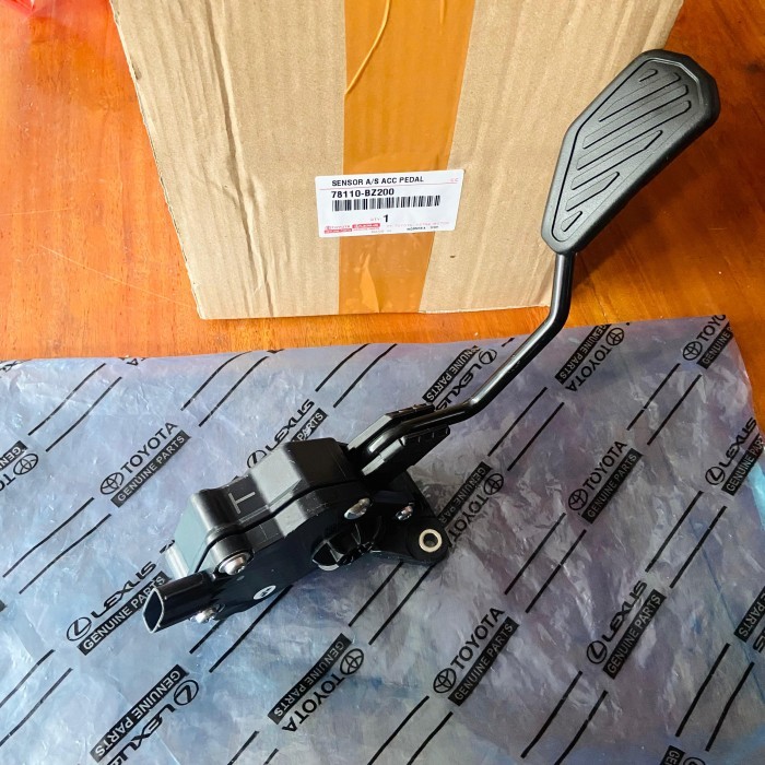 Pedal Gas Sensor Toyota 78110-BZ200 Raize Rocky