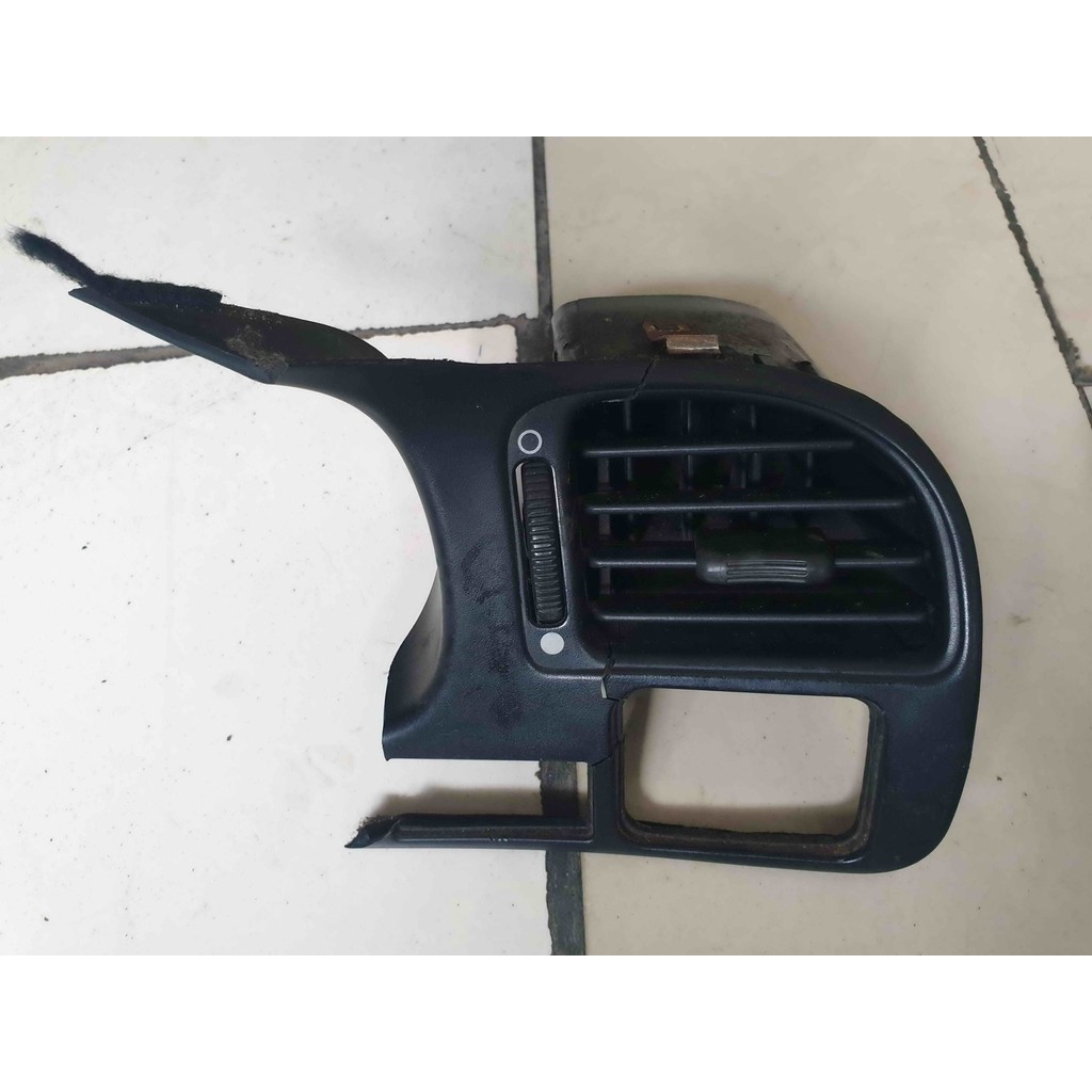 Kisi vent ac kanan Honda Accord Cielo SV4