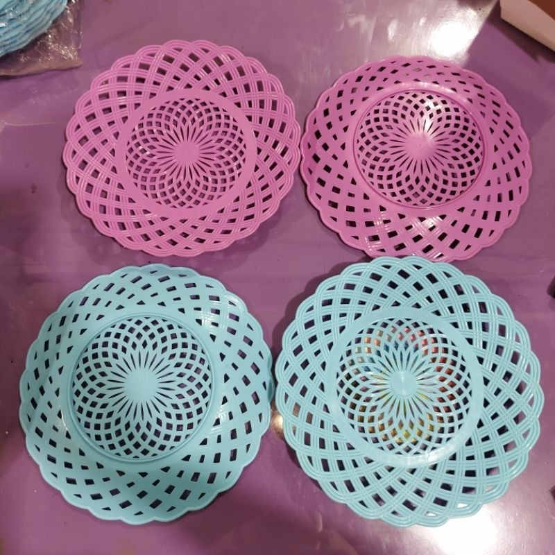 

piring rotan plastik, 1pcs (hitam, biru gelap, coklat)