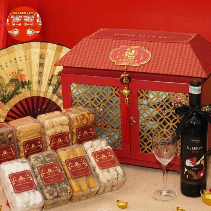

Hampers Imlek Chinese New Year 2025 / Parcel Imlek Chinese New Year 2025 / Hampers Imlek Chinese New Year 2025 Medan / Parcel Imlek 2025 / Hampers Imlek 2025 Medan / Hampers Imlek 2025 Cookies Wine Set
