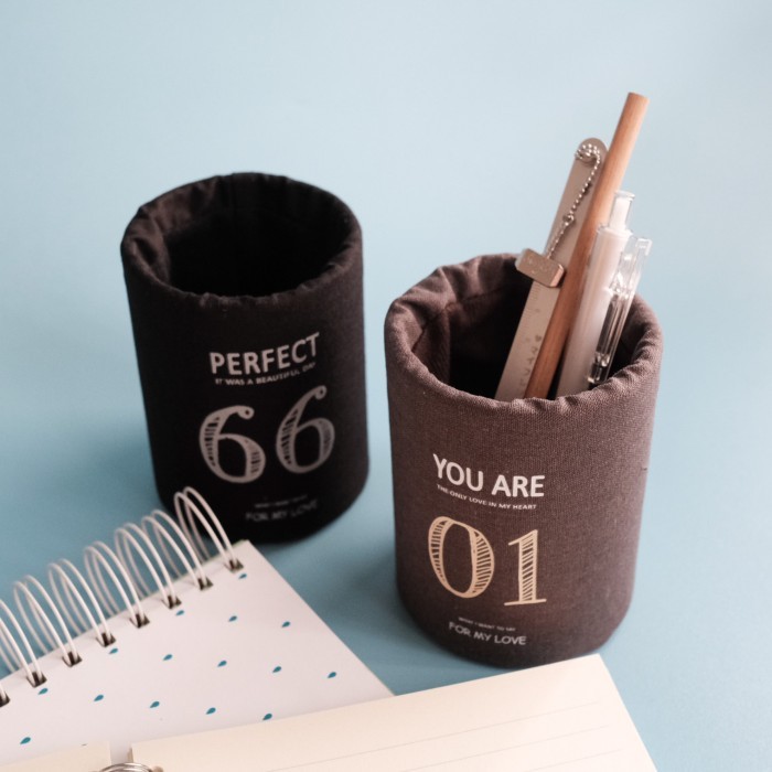 

Pen Holder Tempat Pulpen Pensil Impor Lucu Bahan Kain