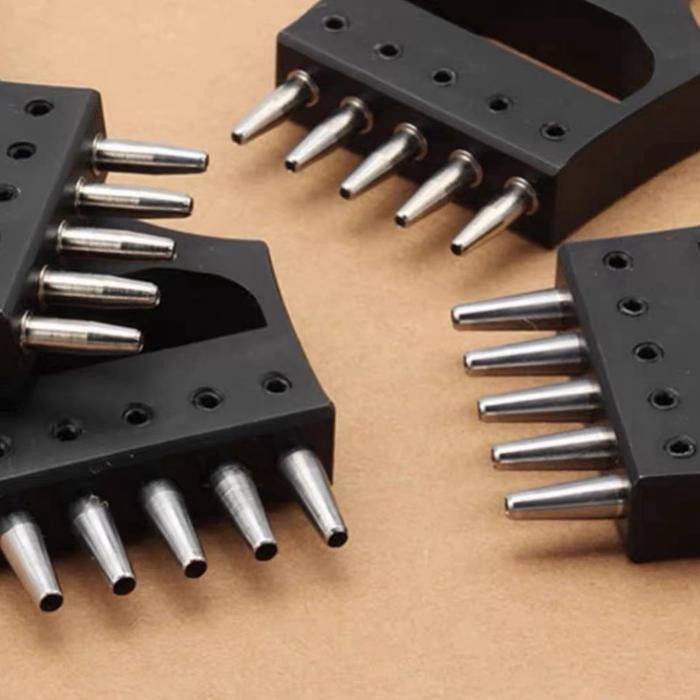 

Promo Black Round Stitching Punch 6.5 mm - leather tools - 1.2 mm Terlaris