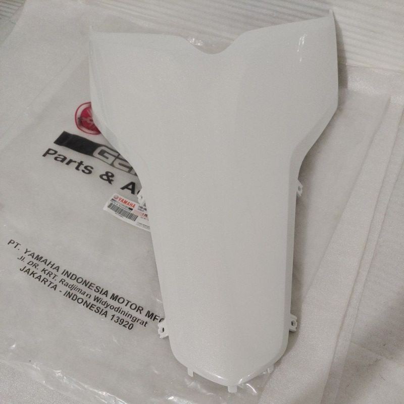 Cover Kontak Bawah Panel Inner 2 putih Yamaha Fino F1 125 Original 1YD-F836L-00-P1 12 PART
