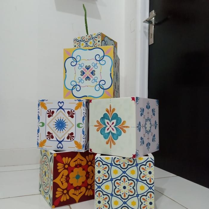 Pot Kayu motif tegel kunci