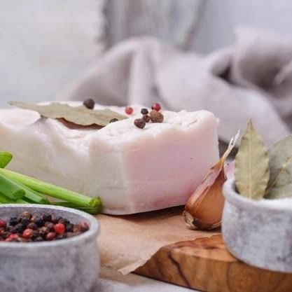 

Minyak Babi / Pork lard (500gr)
