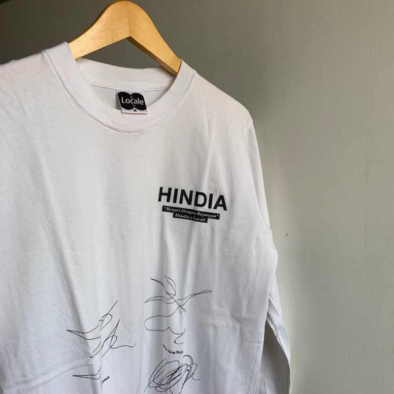 WTS: Kaos Tshirt Band Locale X Hindia "Menari Dengan Bayangan" Official Merch 100% sablon premium