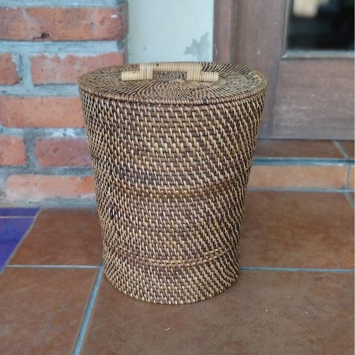 Tempat Sampah Rotan Lombok - Hitam