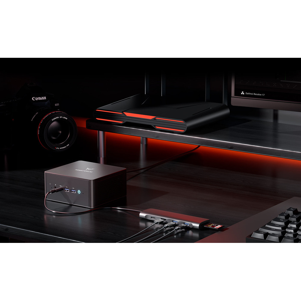Gaming Mini PC UM890 UM790 XTX AMD Ryzen 9 8945HS 8845HS 2*USB4 2*DDR5 2*2.5G NUC Oculink Dock offic