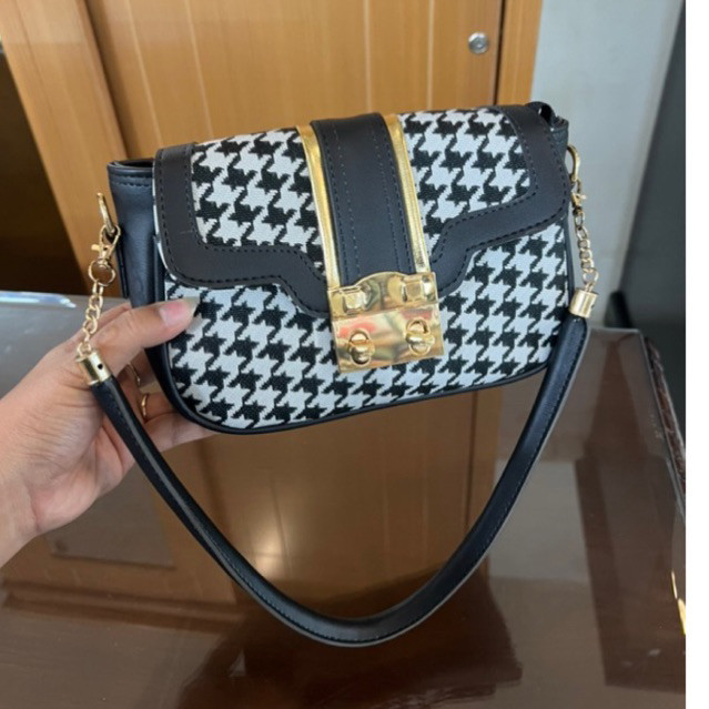 KEIKO BAGS TAS SELEMPANG WANITA BATMAN LIS KUNING