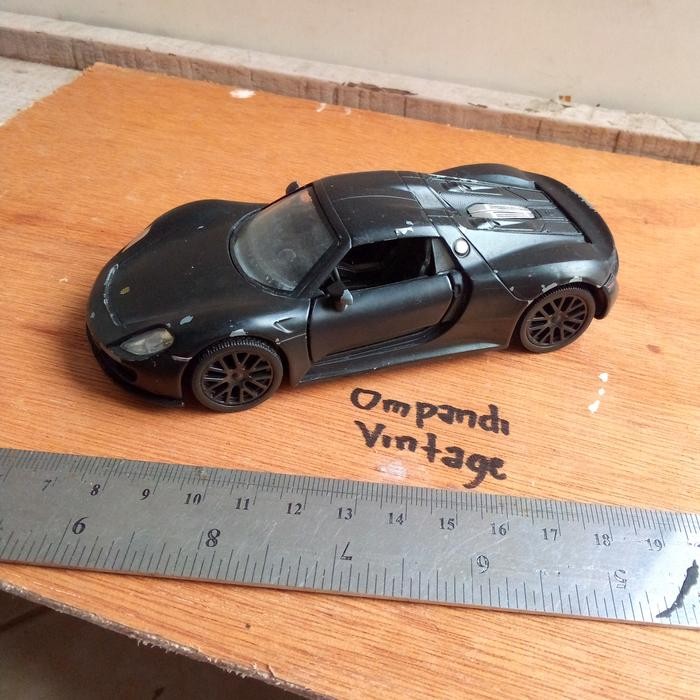 EO99 diecast rmz city Porsche spyder