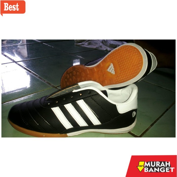 rekomendasi sepatu futsal sepatu futsal sepatu bola sepatu futsal sepatu bola - Hitam, 38