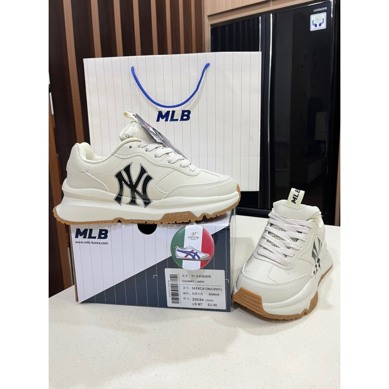 Sepatu MLB CHUNKY Runner Basic New York Yankees