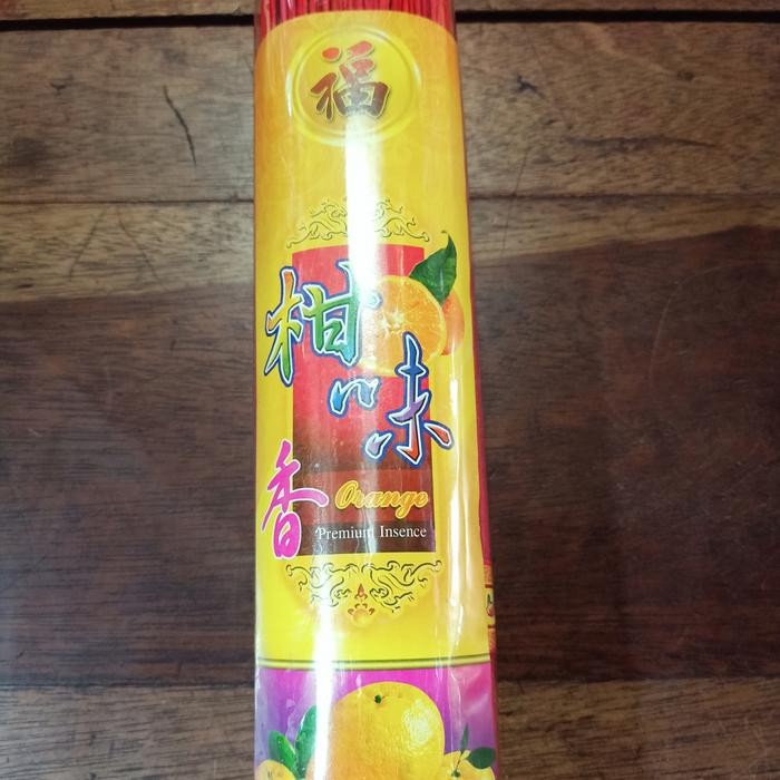 Dupa hio wangi jeruk warna merah