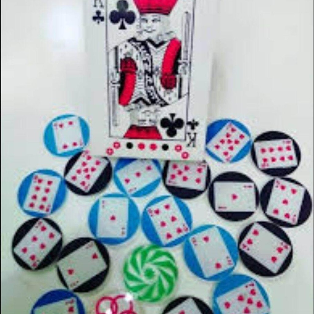 Koin karambol biji karambol permainan papan