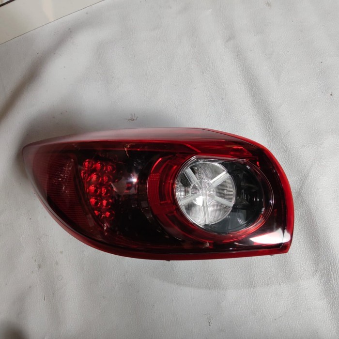 Stoplamp lampu belakang kiri Original mazda 3 2014 2015