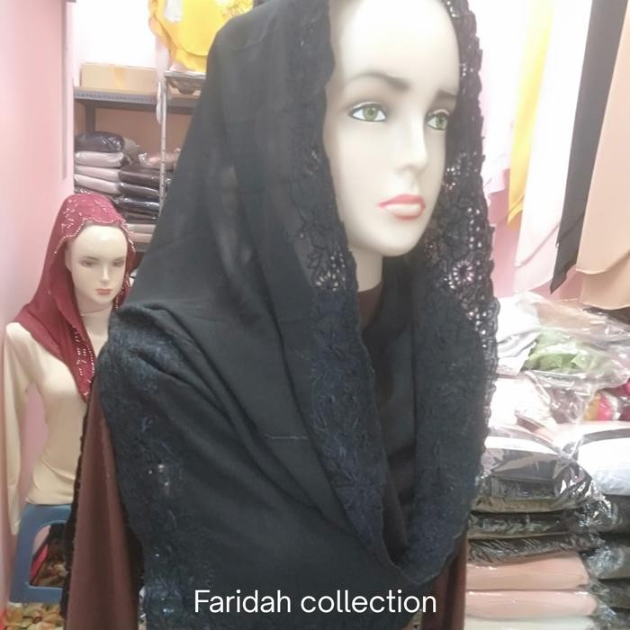 kerudung yenny Wahid belah samping - Hitam