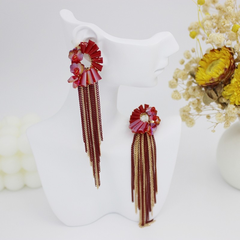 Anting-anting wanita elegan merah tenunan tangan kristal panjang anting-anting pejantan rumbai m192