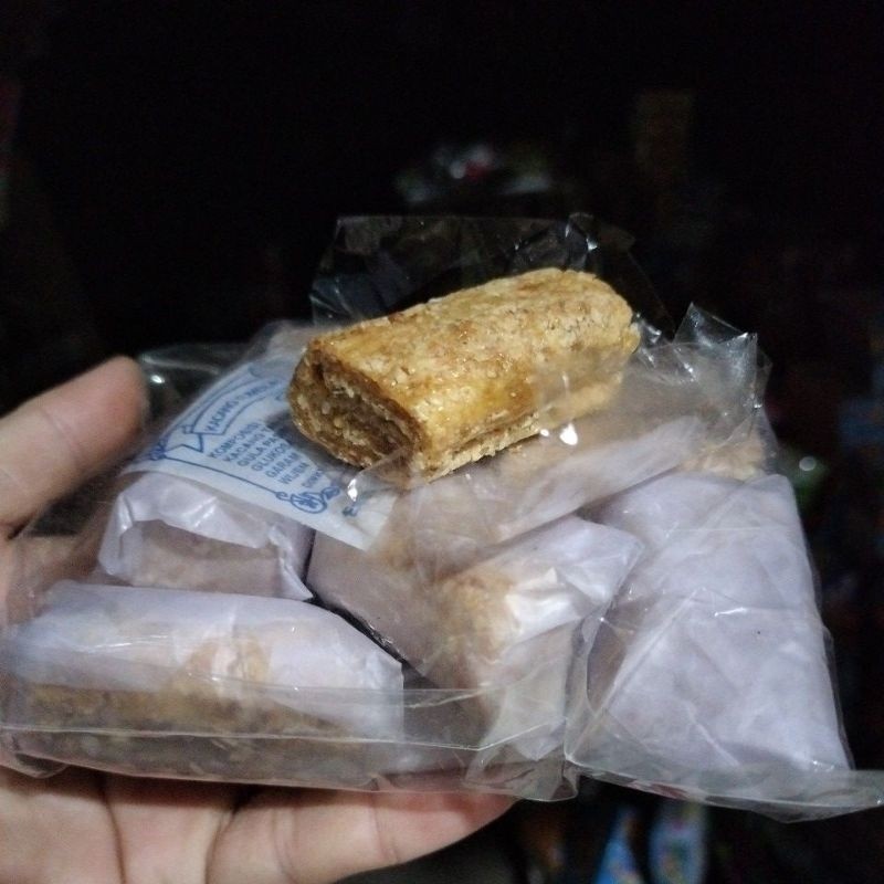 

KACANG TUMBUK HARGA 1 bungkus isi 12pics@100g