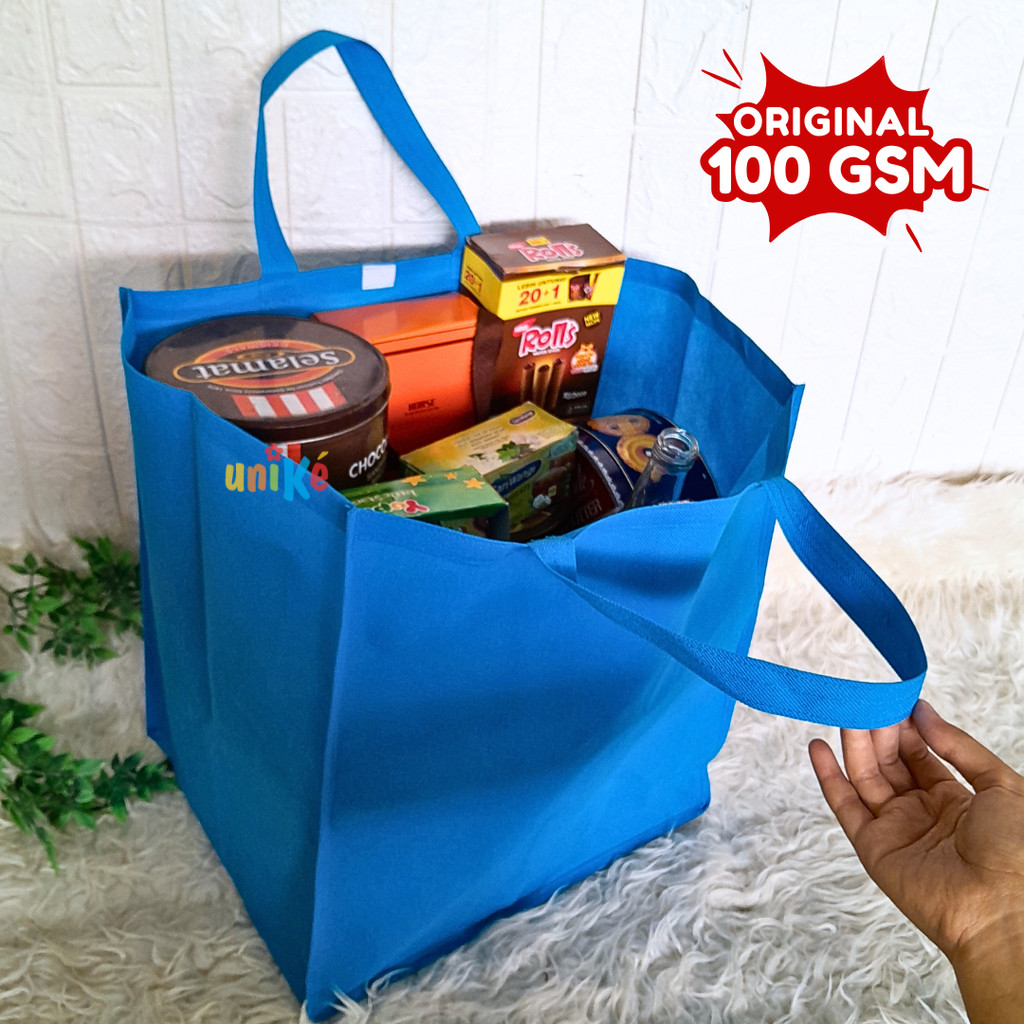 

Tas Spunbond Jumbo 35x30x40 TEBAL 100 GSM Goodie Bag Sembako Parcel Tas Belanja Shopping Bag