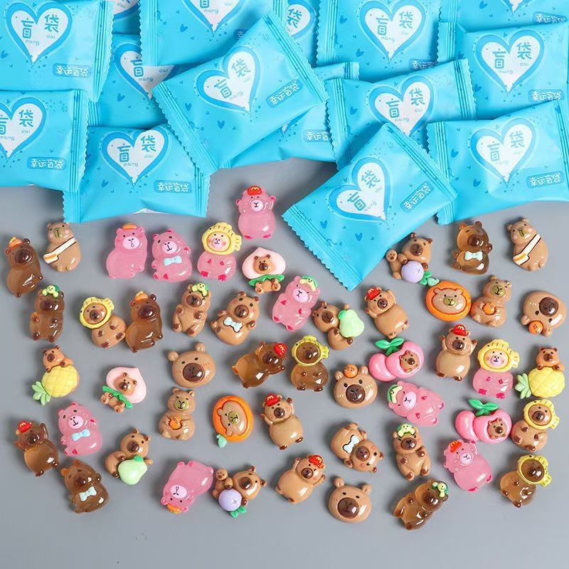 

Cartoon Kapibara Miniature Supermarket Food Small Animal Mini Random Style surprises Model Ornaments Children's Gift