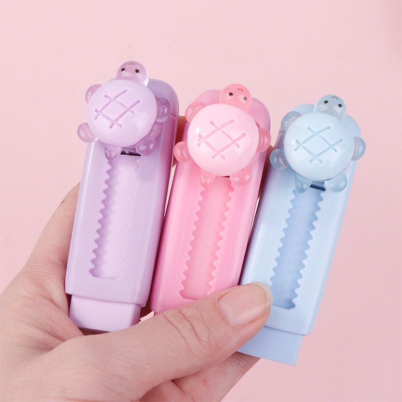 

1Pcs Cute Luminous Turtle Push-Pull Eraser Kawaii Cartoon Eraser Student Gift Reward Stationery Gift
