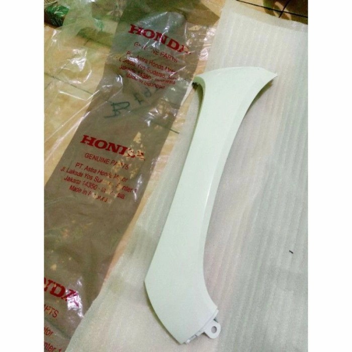 [BISA COD] Cover Sayap Samping Depan Kiri Scoopy New esp Ring12 k93 2018putih ORI
