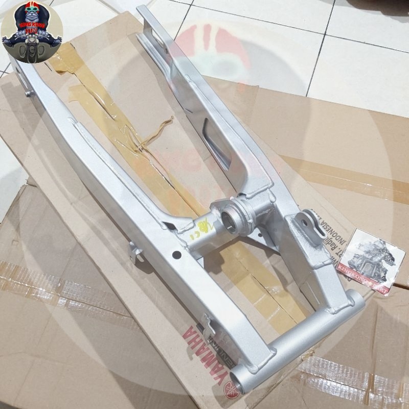 SWING ARM SASIS VIXION OLD 2007- 2012 ASLI ORI YAMAHA 3C1 F2110 01